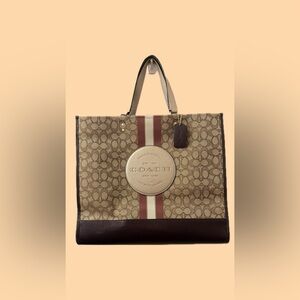 Coach Dempsey Tote 40 Signature Jacquard W/ Stripe & Coach Patch